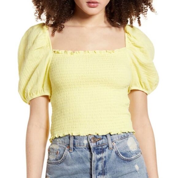 Socialite Top Short Puff Sleeve Smocked Yellow Size Large - Picture 1 of 7